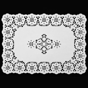 Diana Tray Paper Doilies (42 x 29cm - Pack of 100)